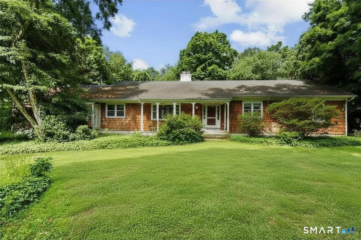 1140 Johnson Road, Woodbridge, CT