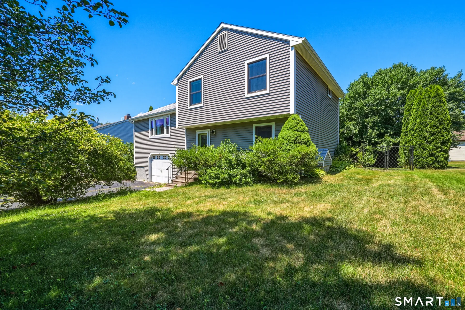 82 Lake Garda Drive, Farmington, CT