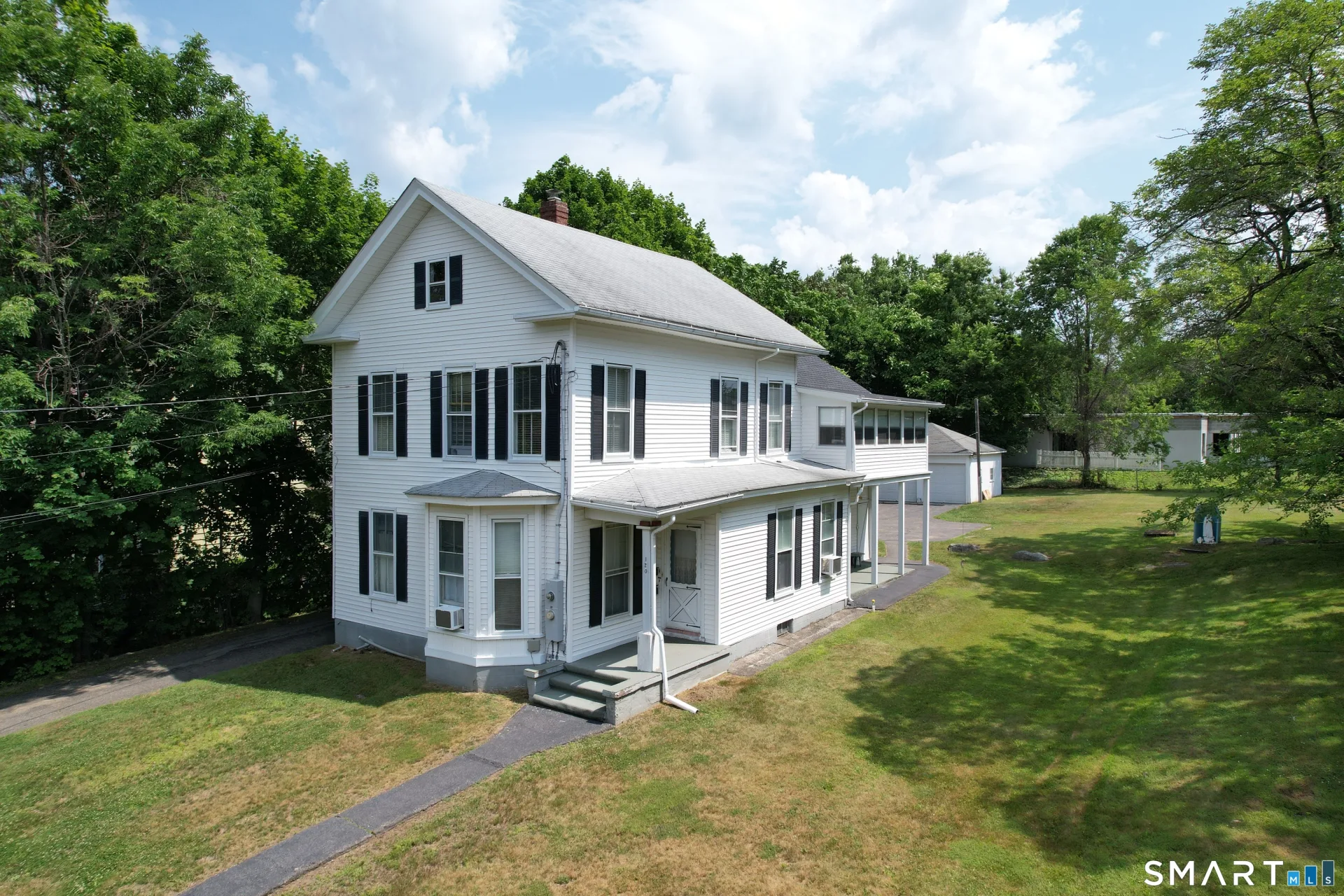 120 East Lake Street, Winchester, CT