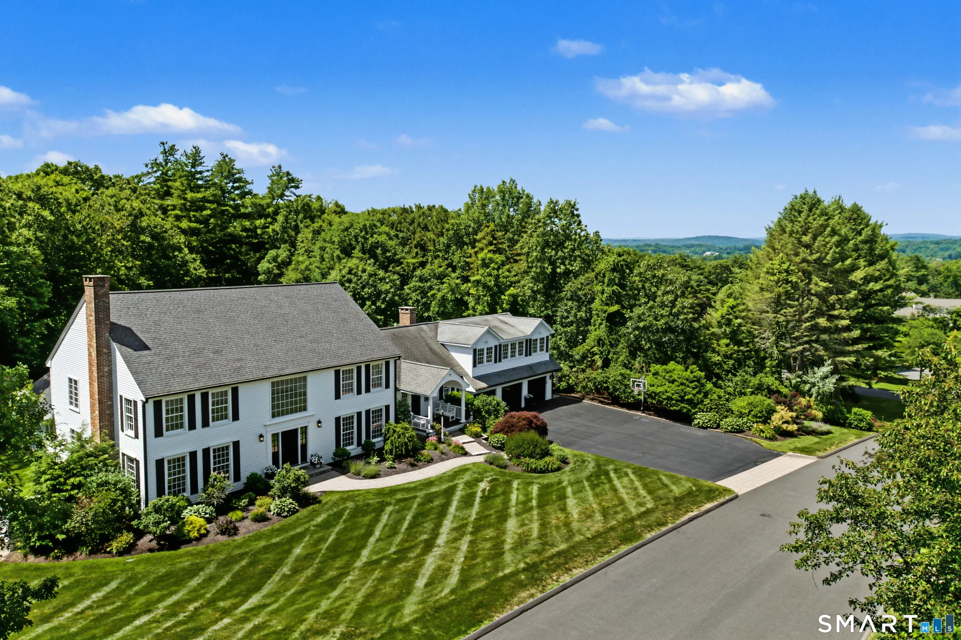 71 Woodford Hills Drive, Avon, CT