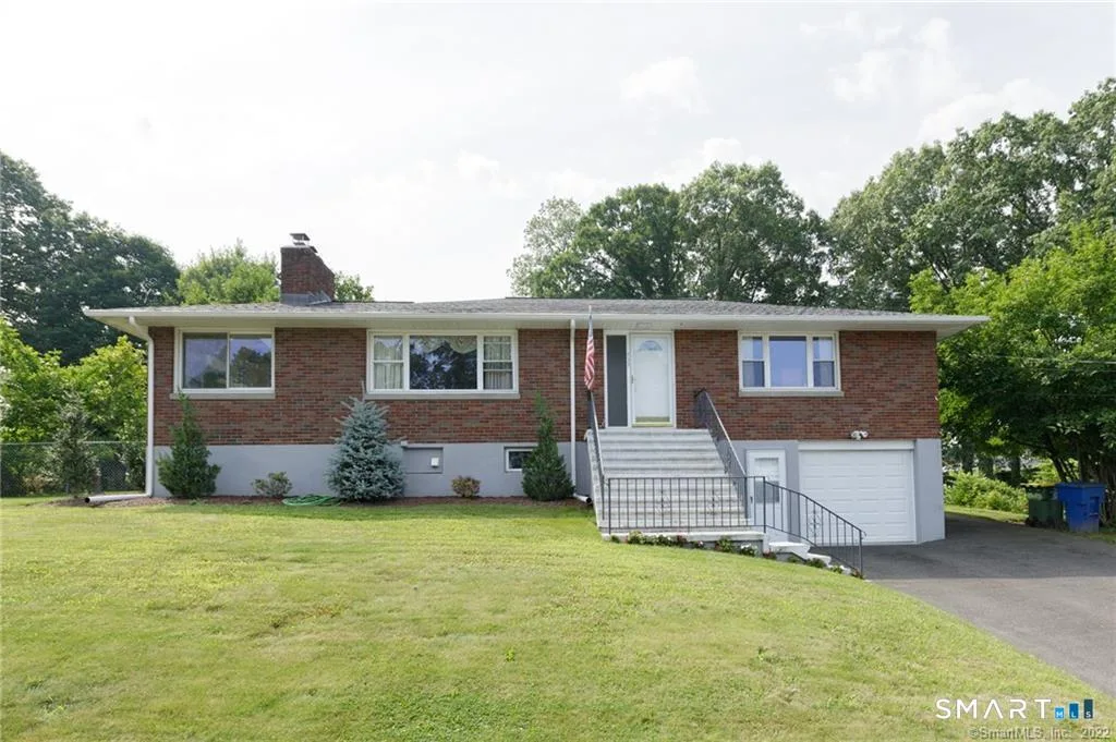 433 Highland Drive, Waterbury, CT