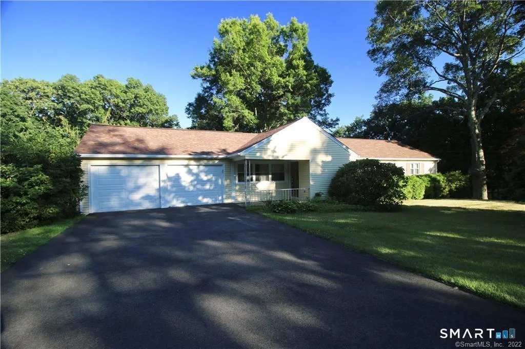 67 Botsford Road, Seymour, CT
