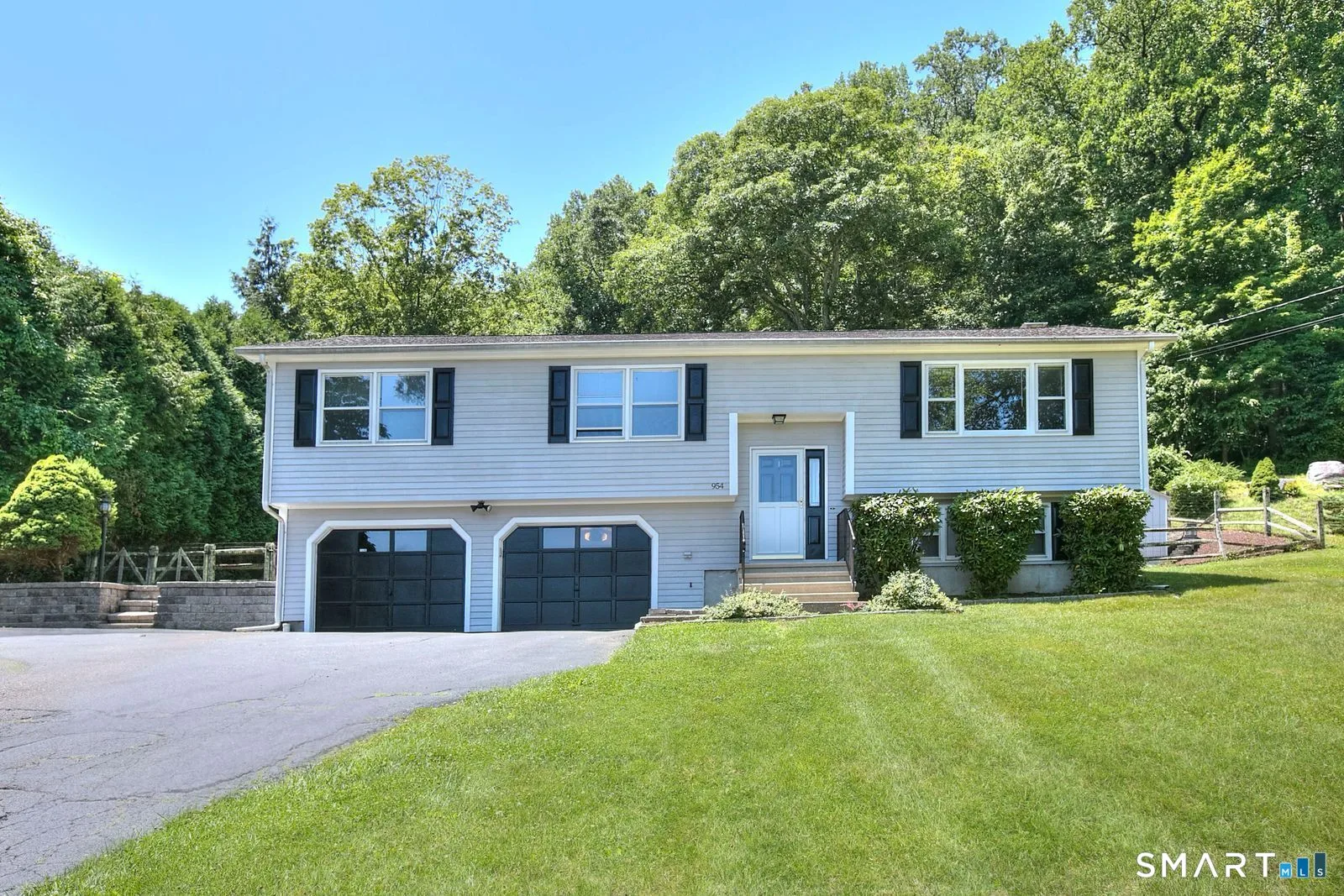 954 Howe Avenue, Shelton, CT