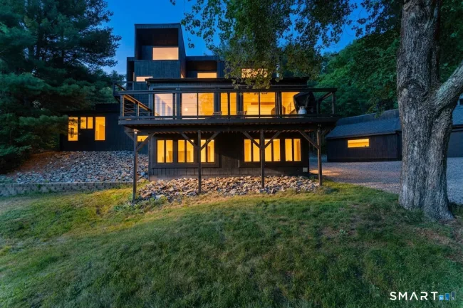 564 Hubbard Road, Killingly, CT