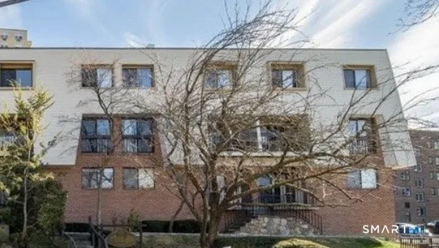 1 Valley Road #101