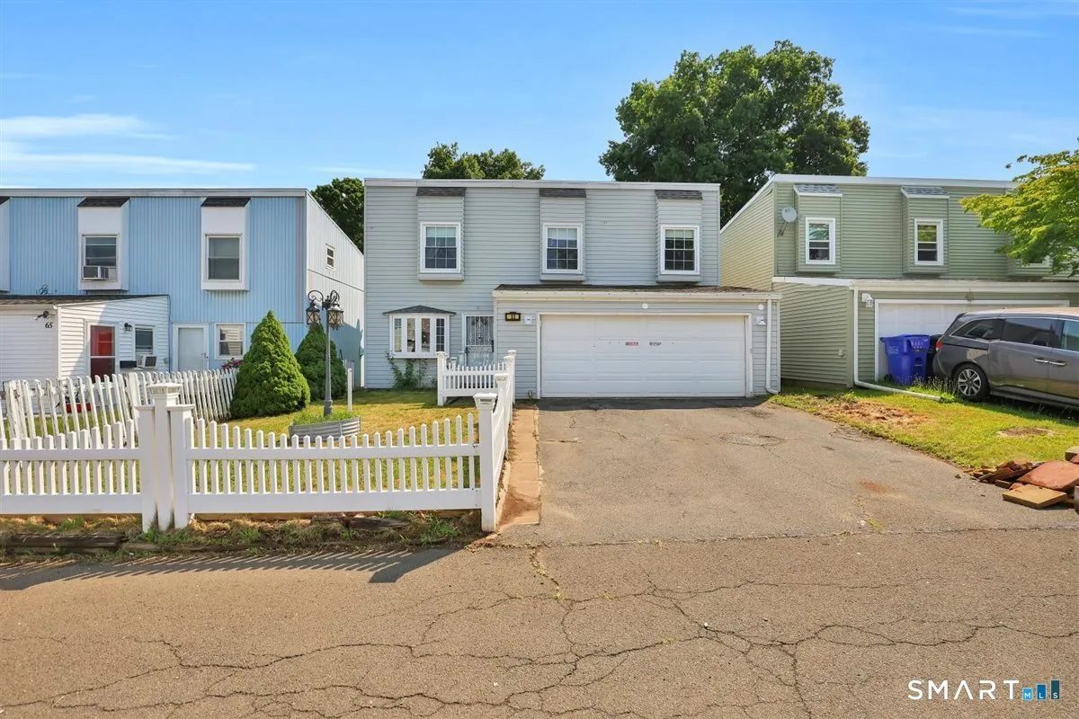 63 Braeburn Lane, Middletown, CT