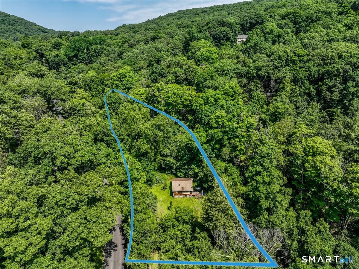 16 Sawyer Hill Road, New Milford, CT