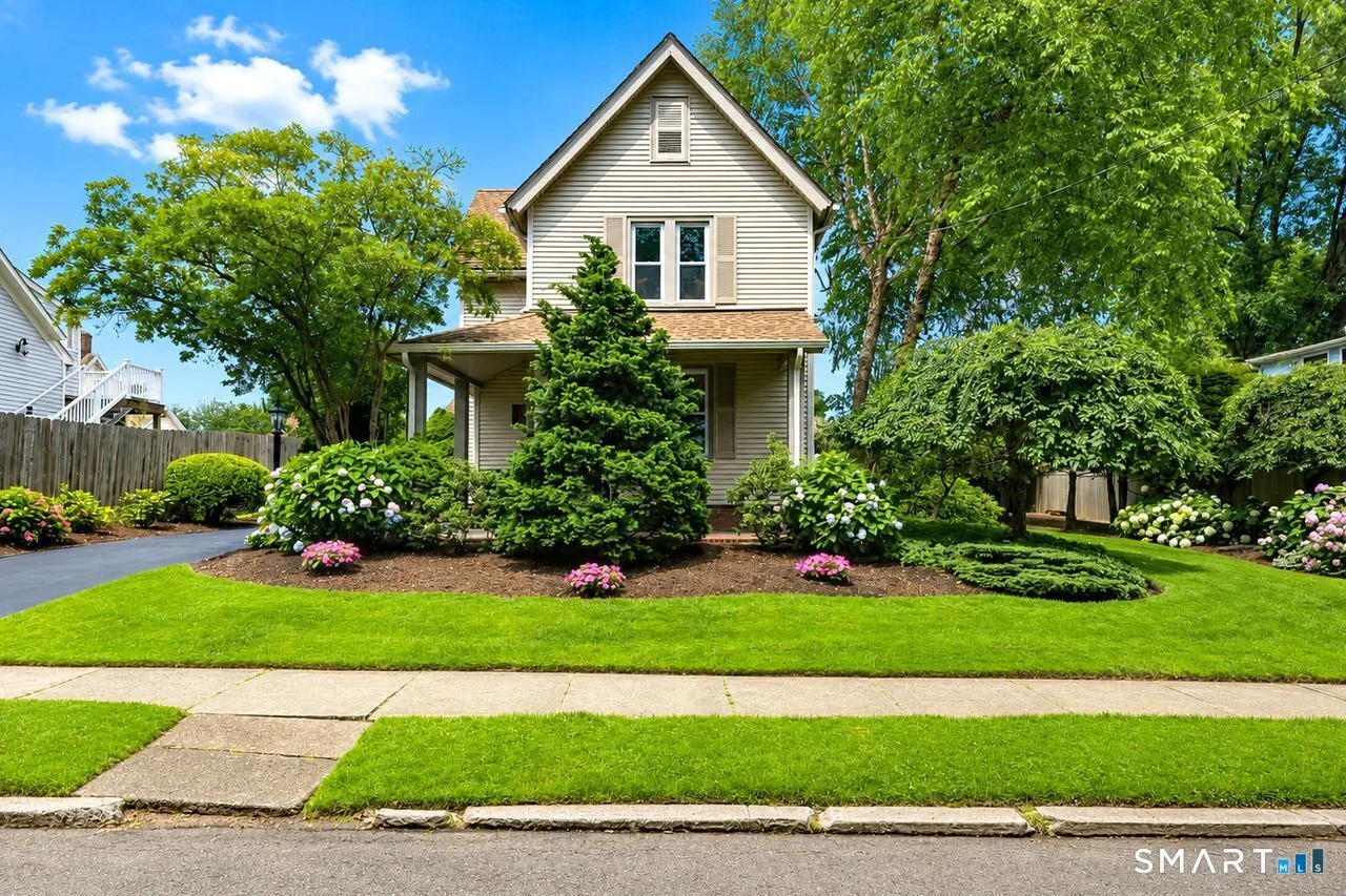 6 Harborside Drive, Milford, CT