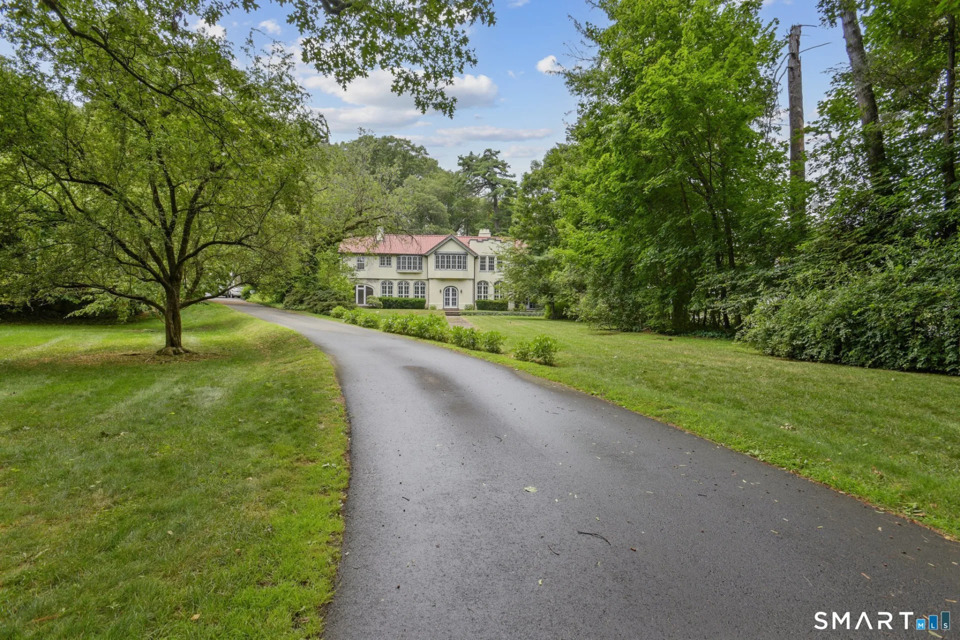 1056 Whitney Avenue, Hamden, CT