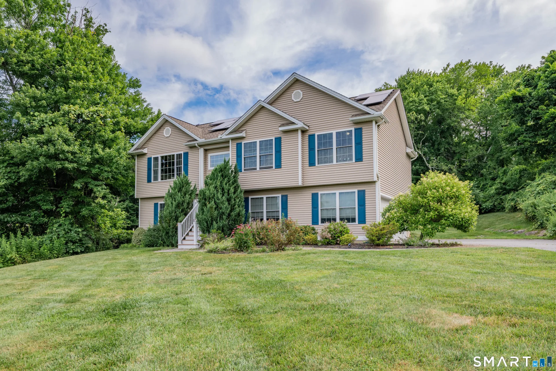122 Uconn Drive, Burlington, CT
