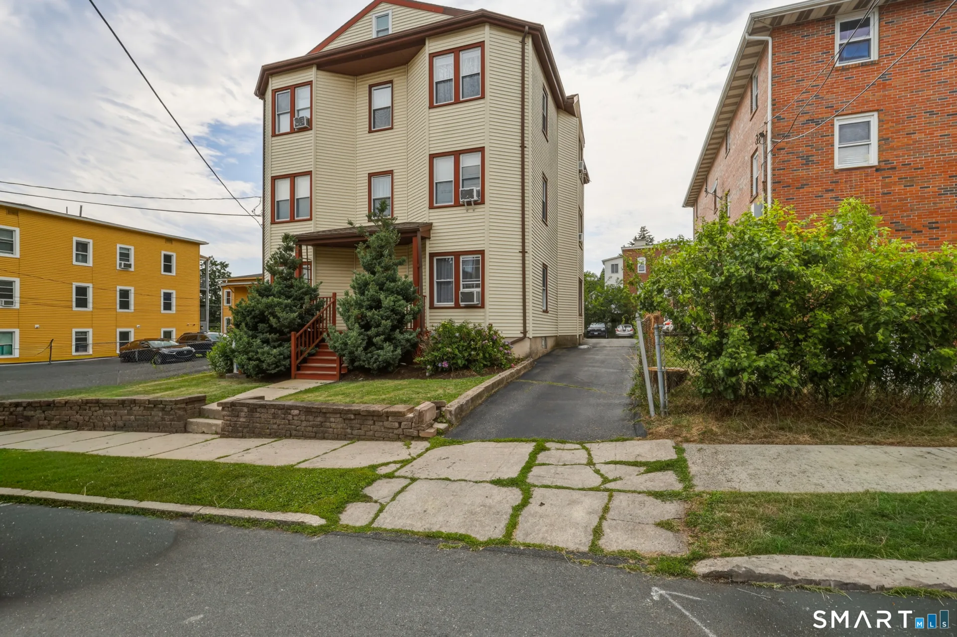 110 Gold Street, New Britain, CT
