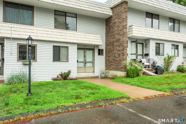 21 Pine Court #21