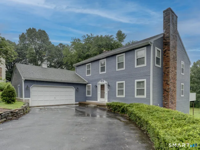 137 Hollyberry Lane