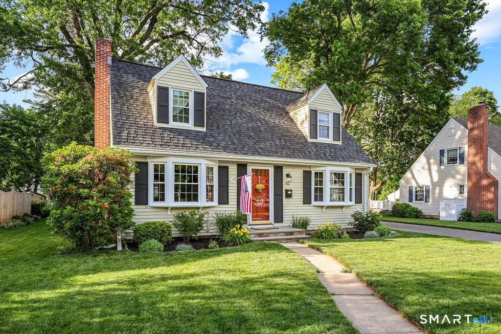 62 Crestview Drive, Newington, CT