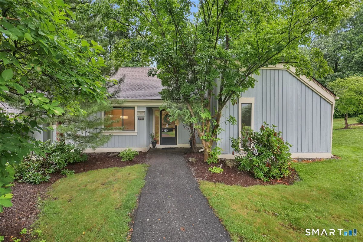 972 Heritage Village #B, Southbury, CT