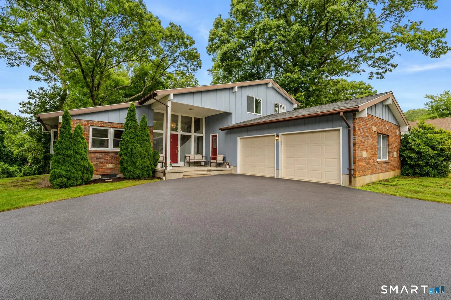 47 Colonial Drive, Waterford, CT