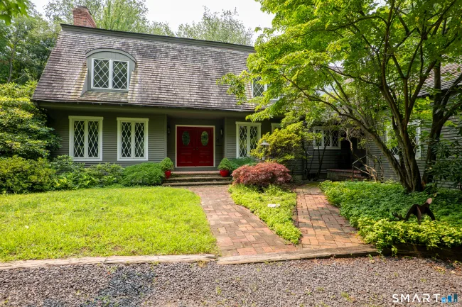 82 Taunton Hill Road