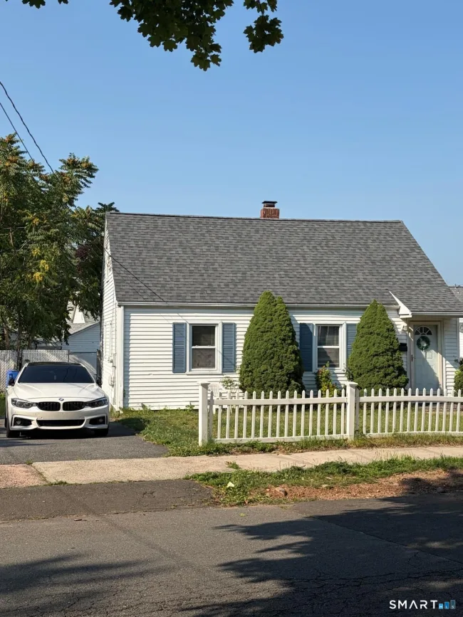 25 Palmer Avenue