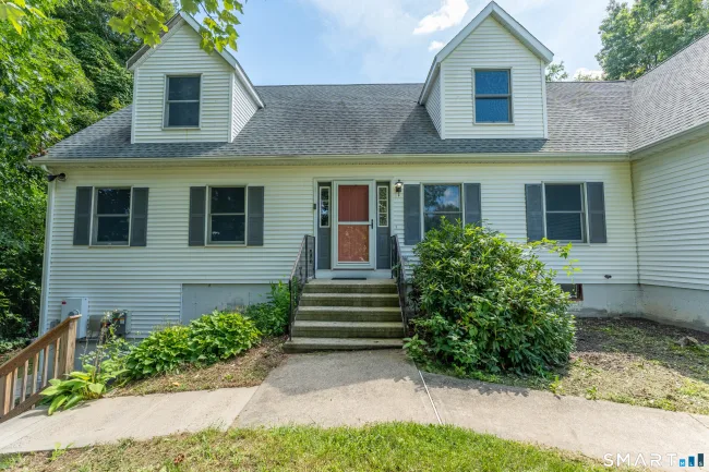11 Lochdale Drive