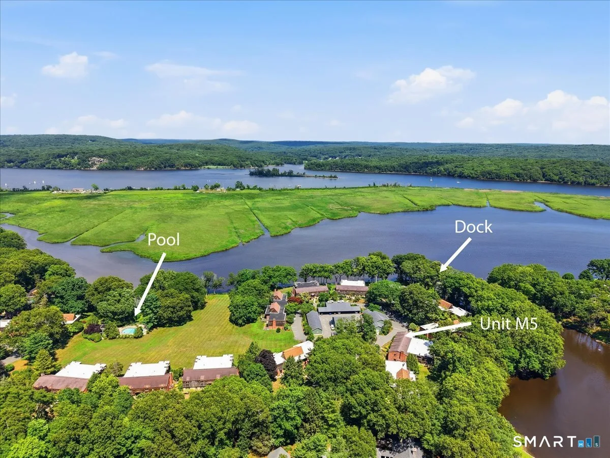85 River Road #M5, Essex, CT