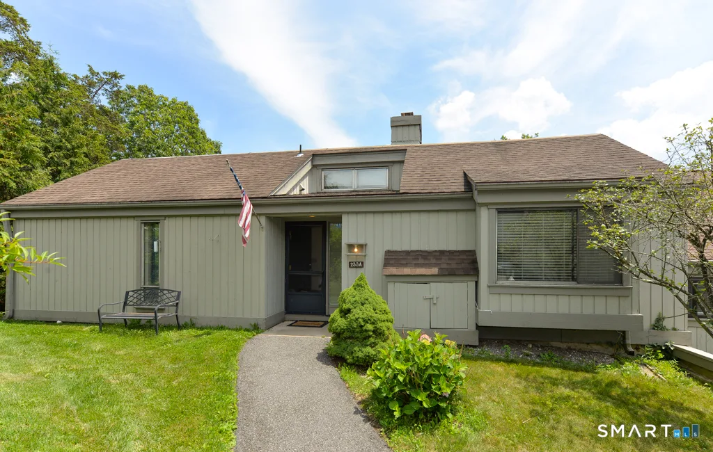 233 Heritage Village #A, Southbury, CT