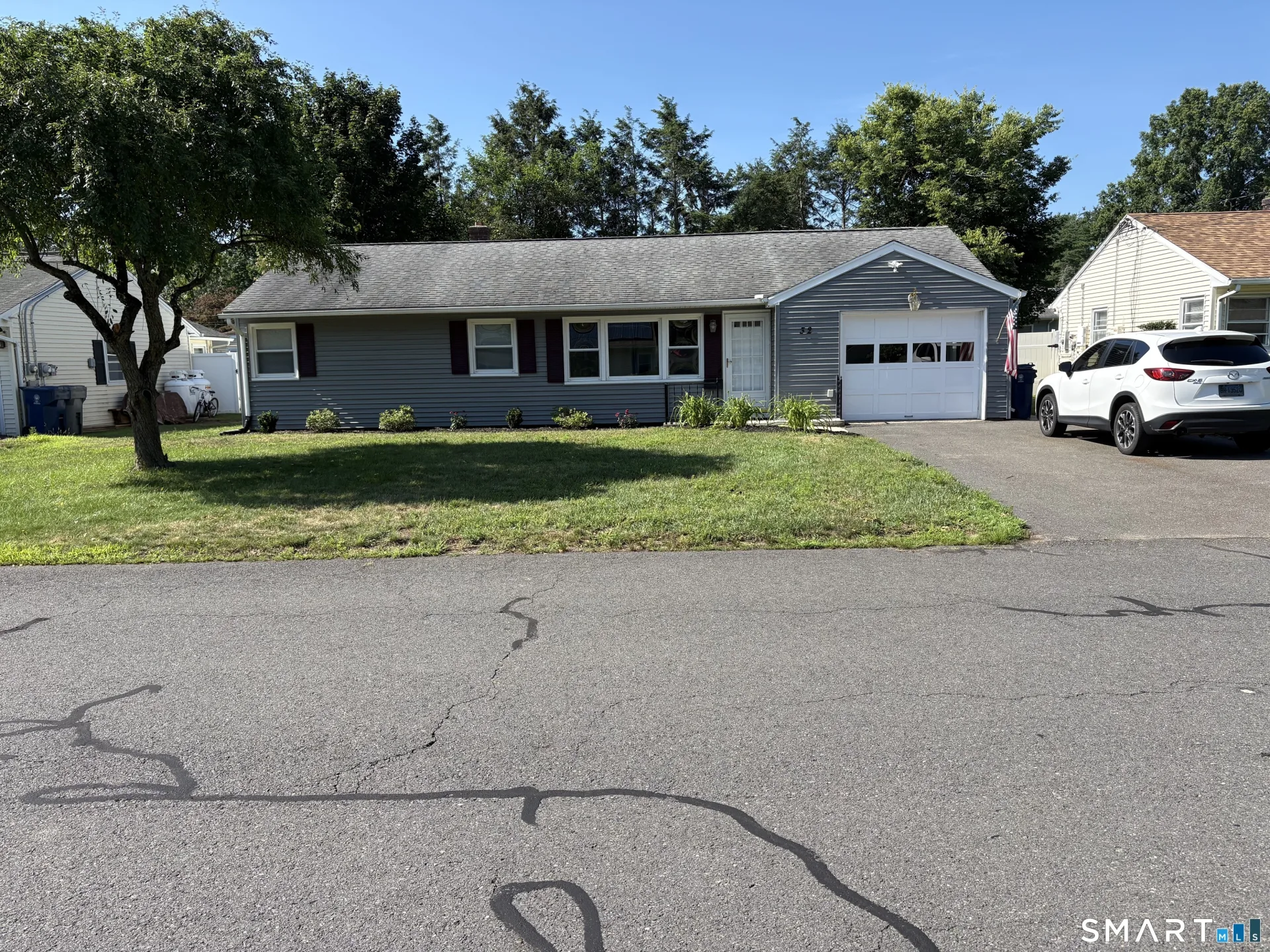 32 Plum Tree Road, Plainville, CT
