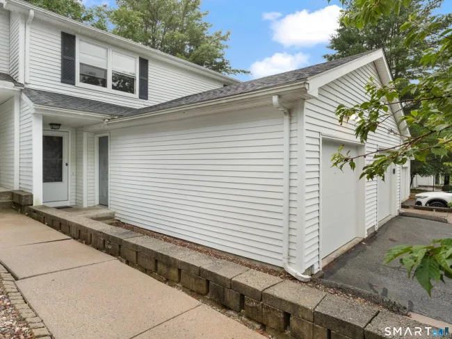 29 Kathleen Drive #5C