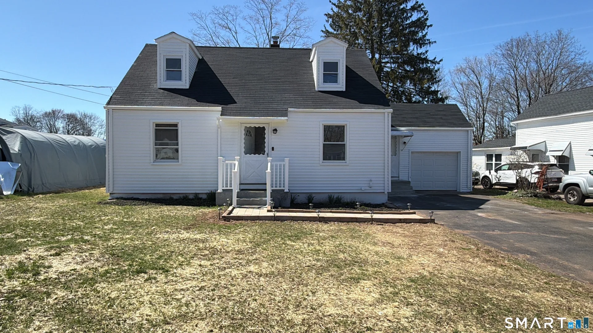 8 River Road, East Haven, CT