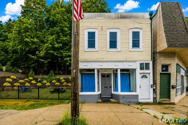 720 Main Street