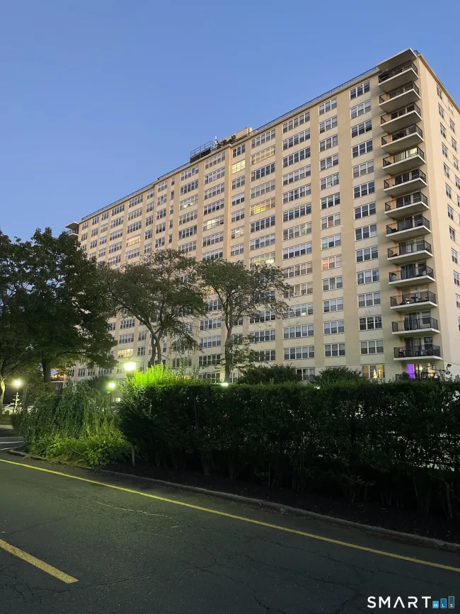 2625 Park Avenue #11P