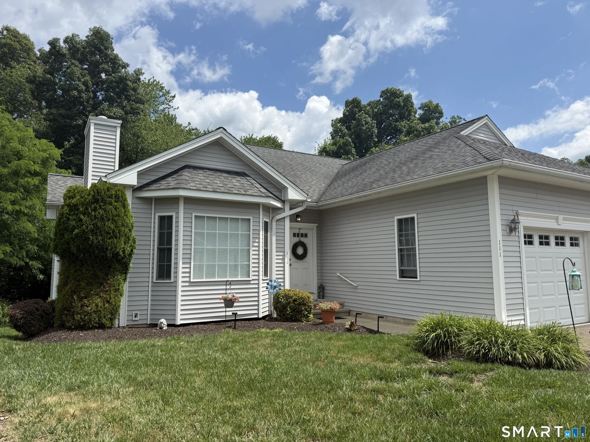 111 Pondview Circle #111, Beacon Falls, CT