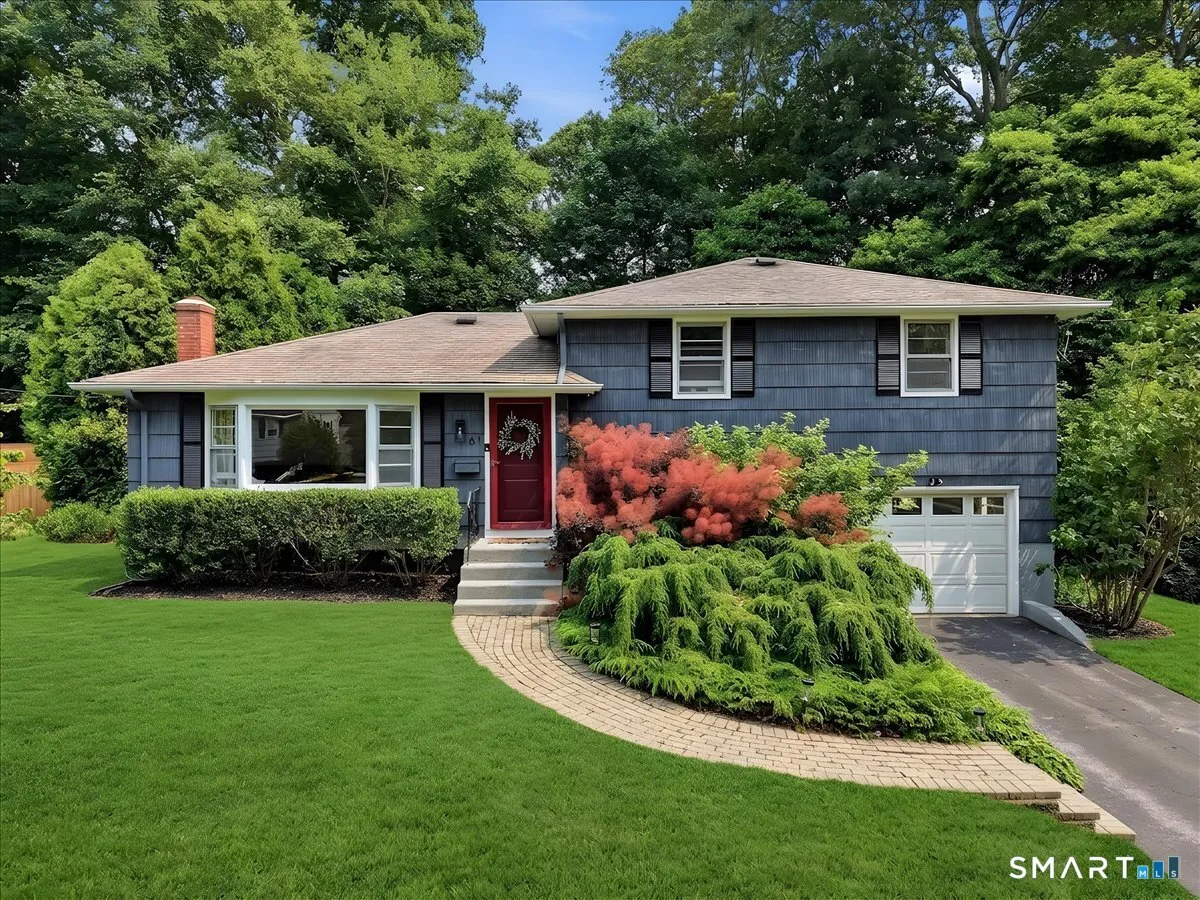61 Hilltop Road, Groton, CT