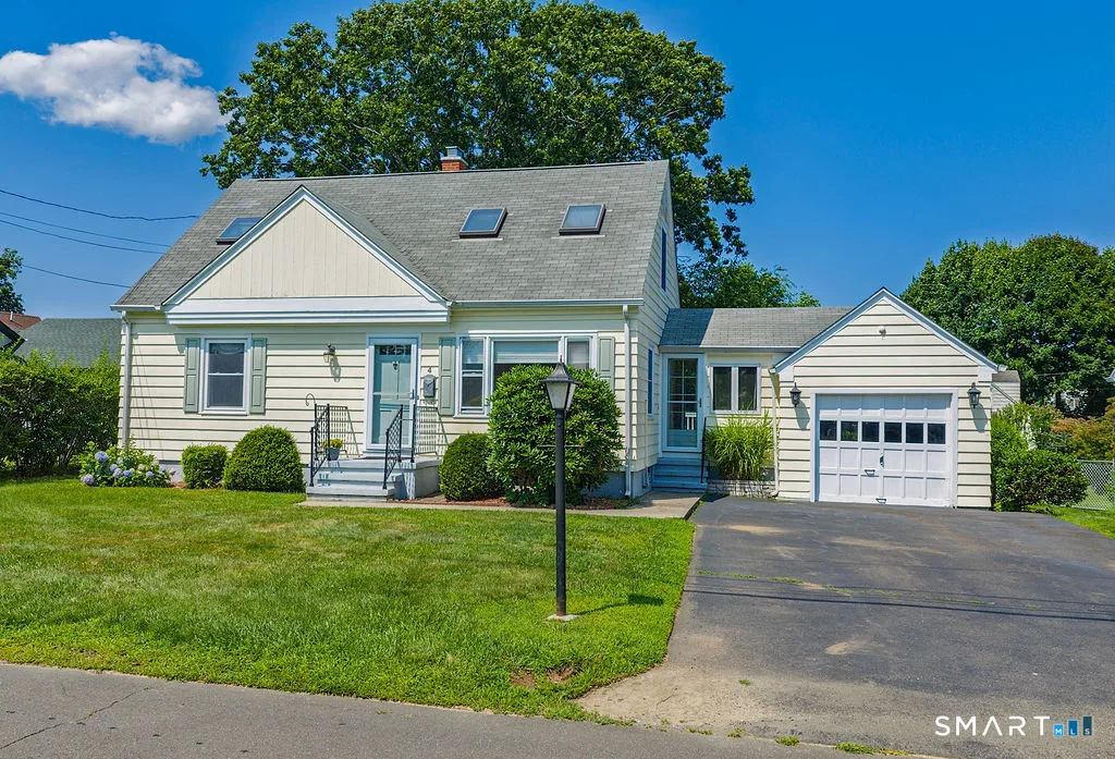 4 McKinnel Court, Branford, CT