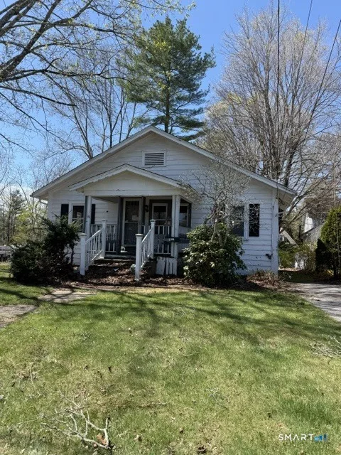 11 Cottage Street, Putnam, CT