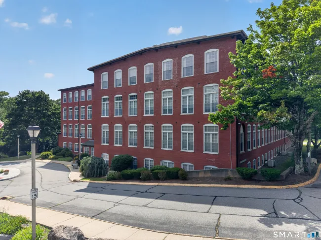 45 Main Street #206