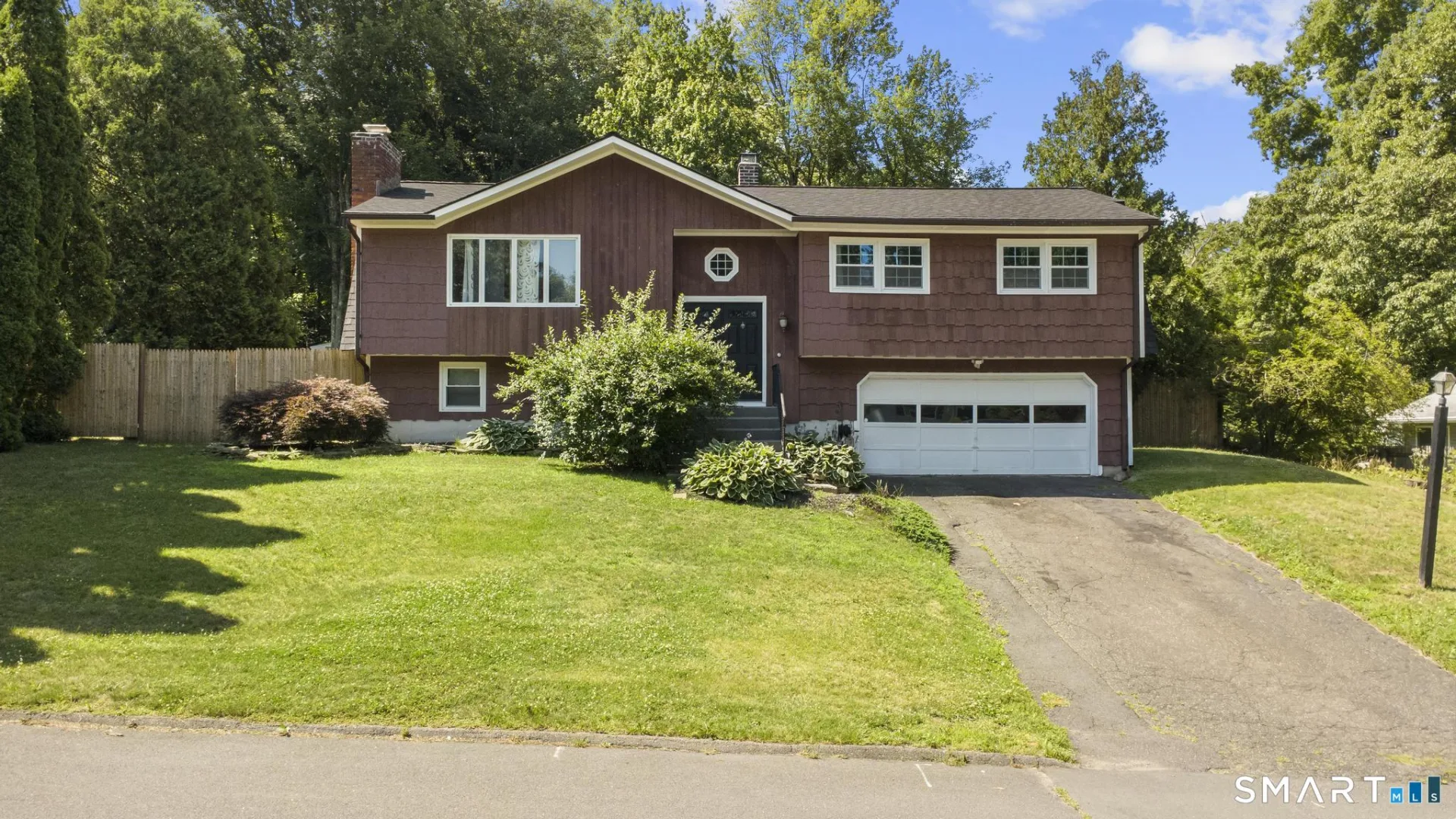 15 Inwood Drive, Naugatuck, CT