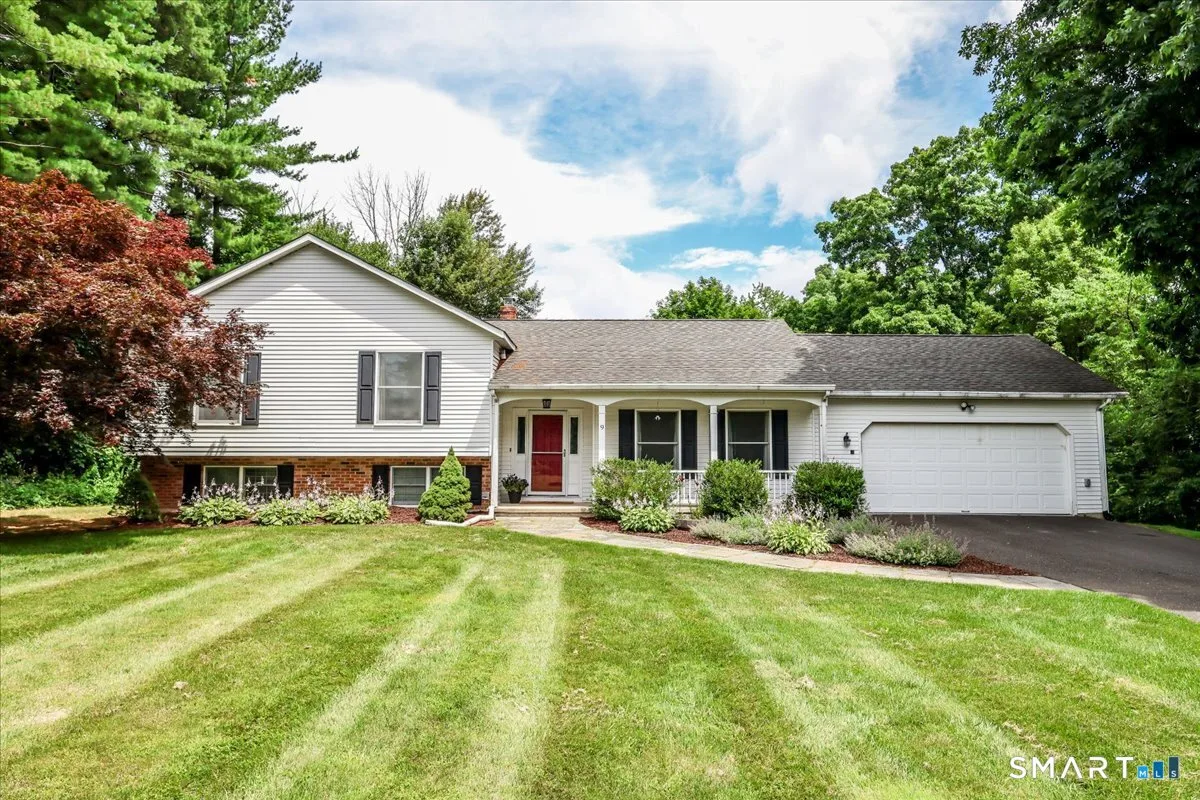 9 Richconn Drive, New Milford, CT