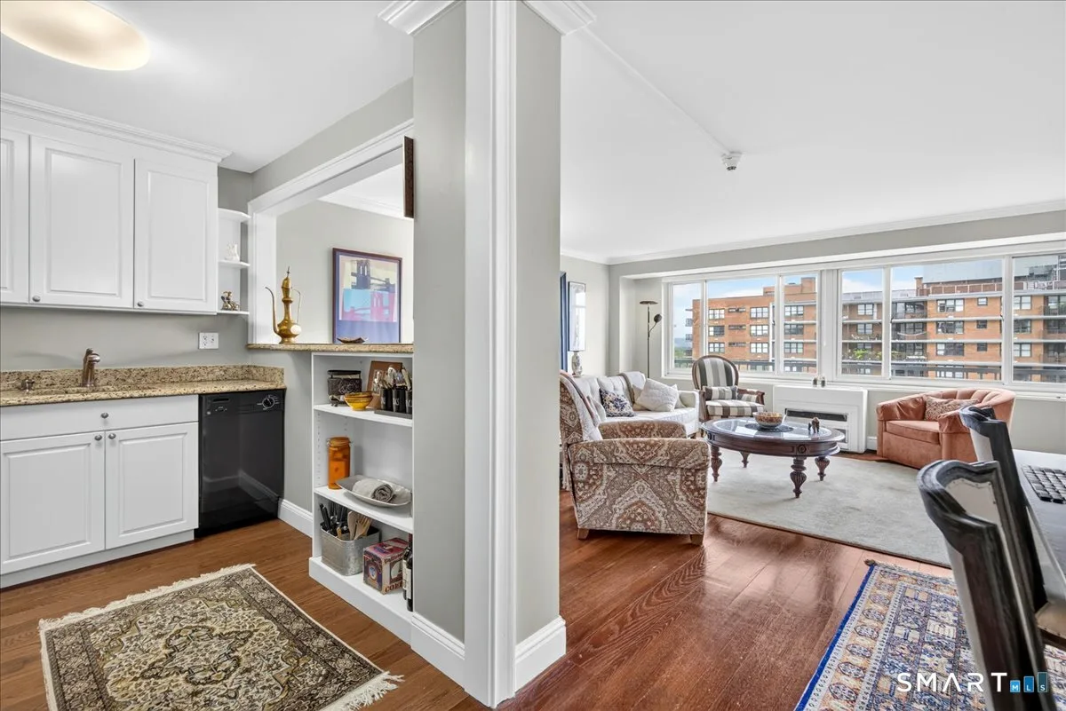100 York Street #15-P, New Haven, CT