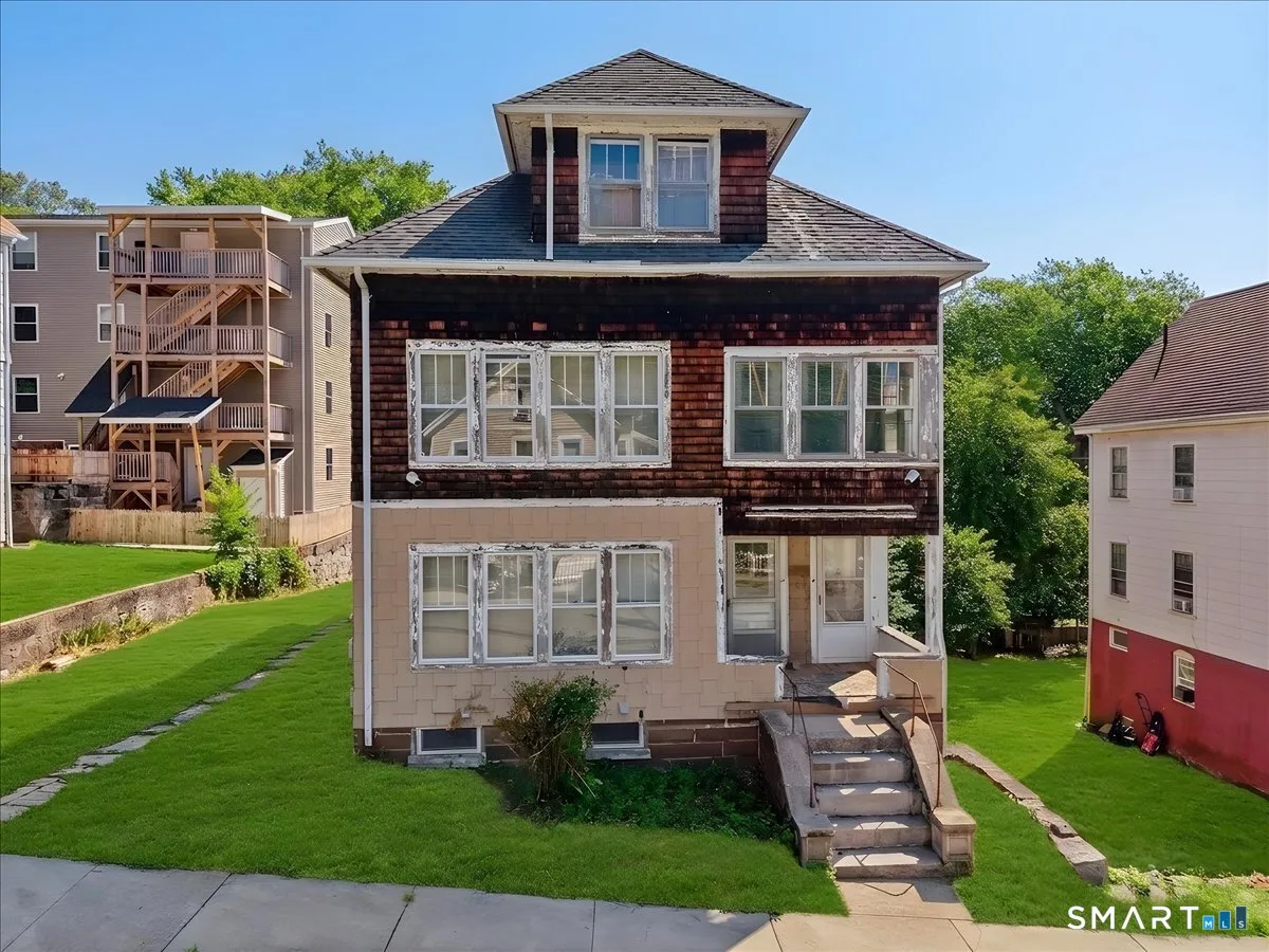 205 Crystal Avenue, New London, CT