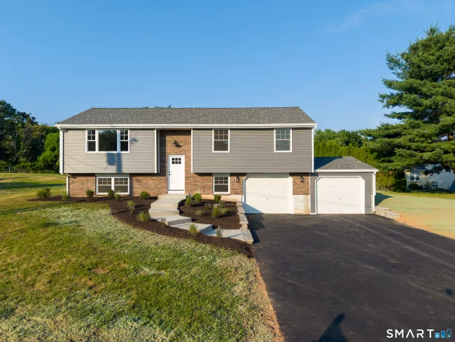 8 Anna Drive