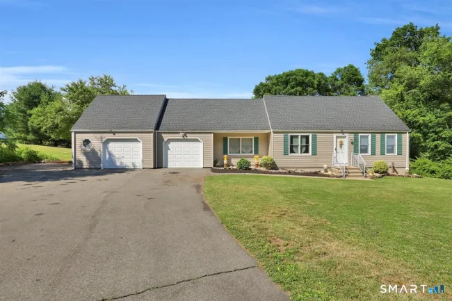 28 McNabola Lane