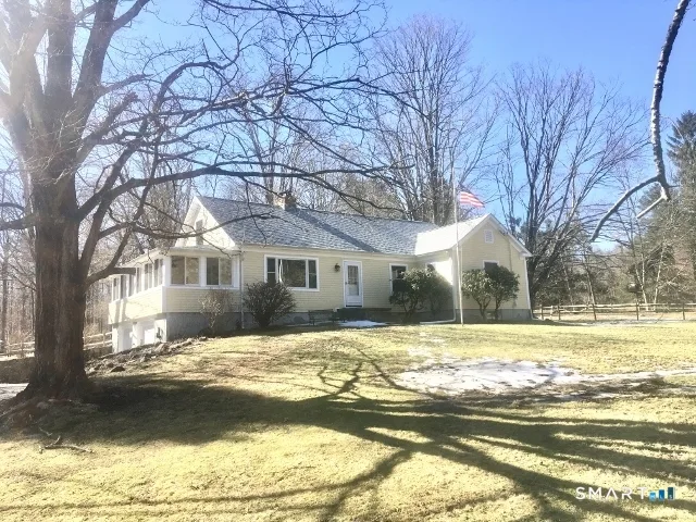 14 Apple Tree Lane, Woodbridge, CT