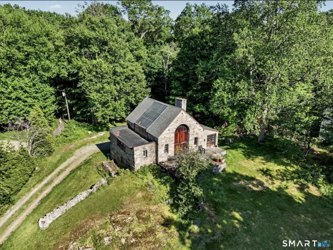 11 Hitchcock Road, Westport, CT