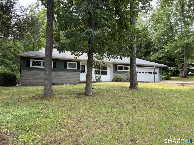 89 Hogs Back Road, Oxford, CT