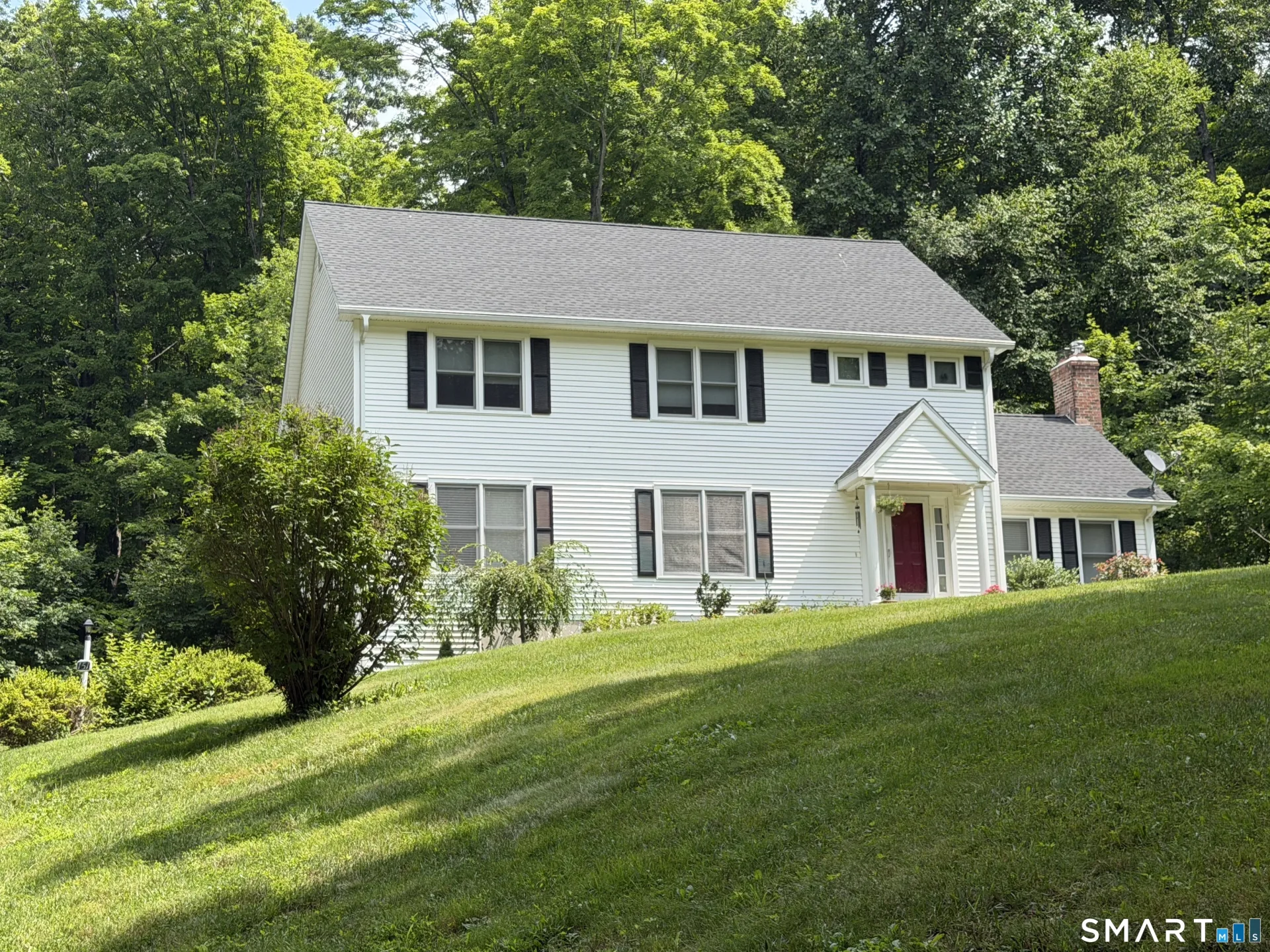 151 Lantern Park Lane, Southbury, CT
