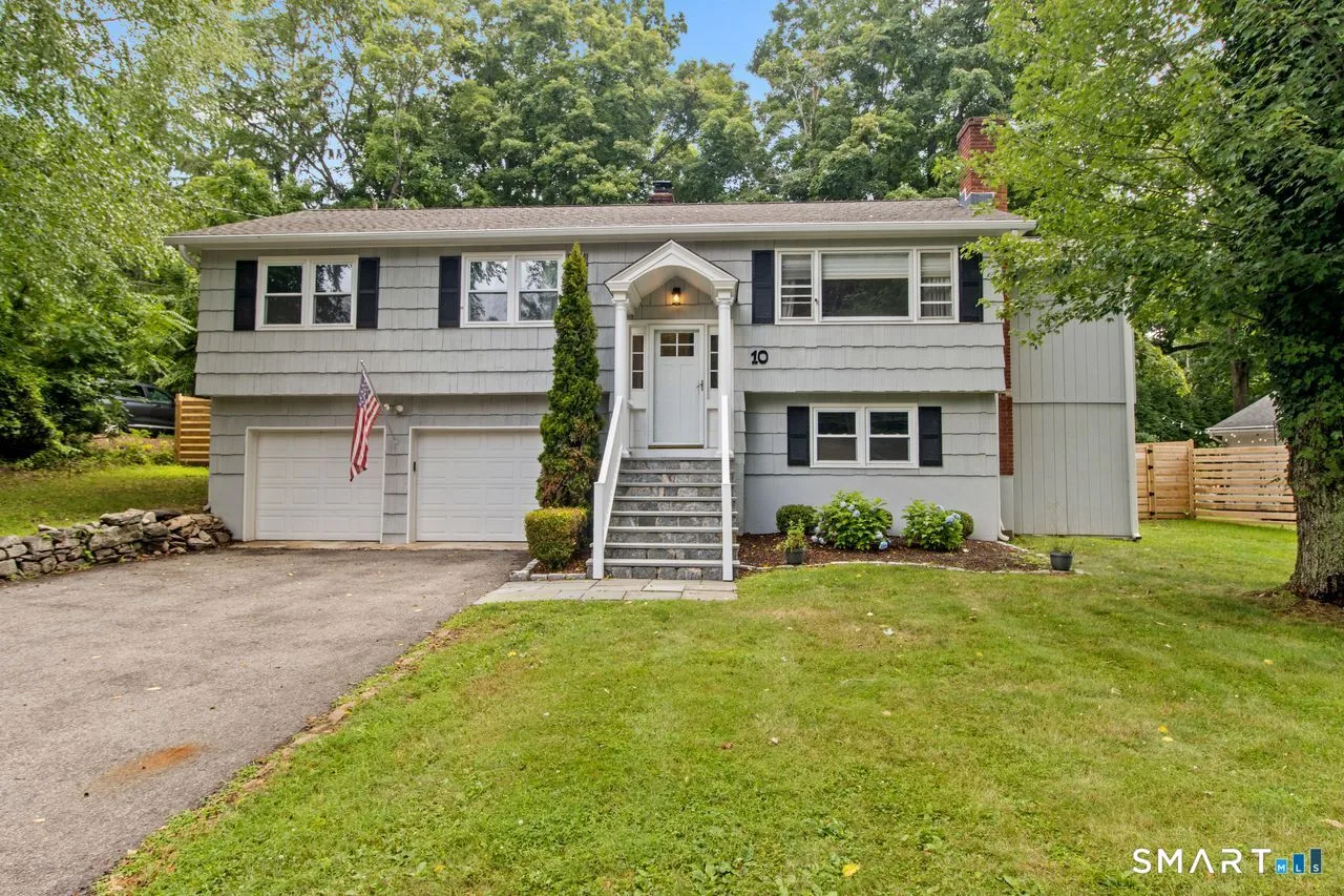 10 Grumman Avenue, Norwalk, CT