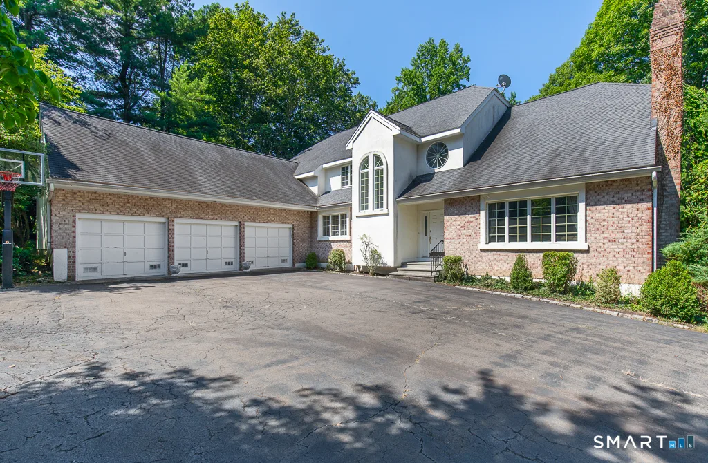 30 Grouse Lane, Woodbridge, CT