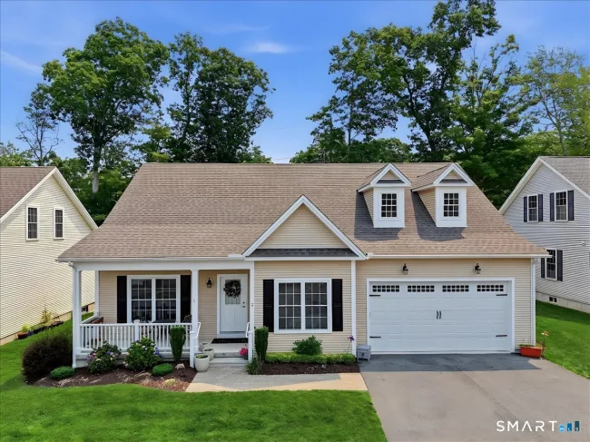 14 Essex Glen Drive #7