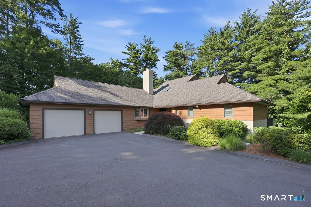 38 Cary Lane #38, Bloomfield, CT