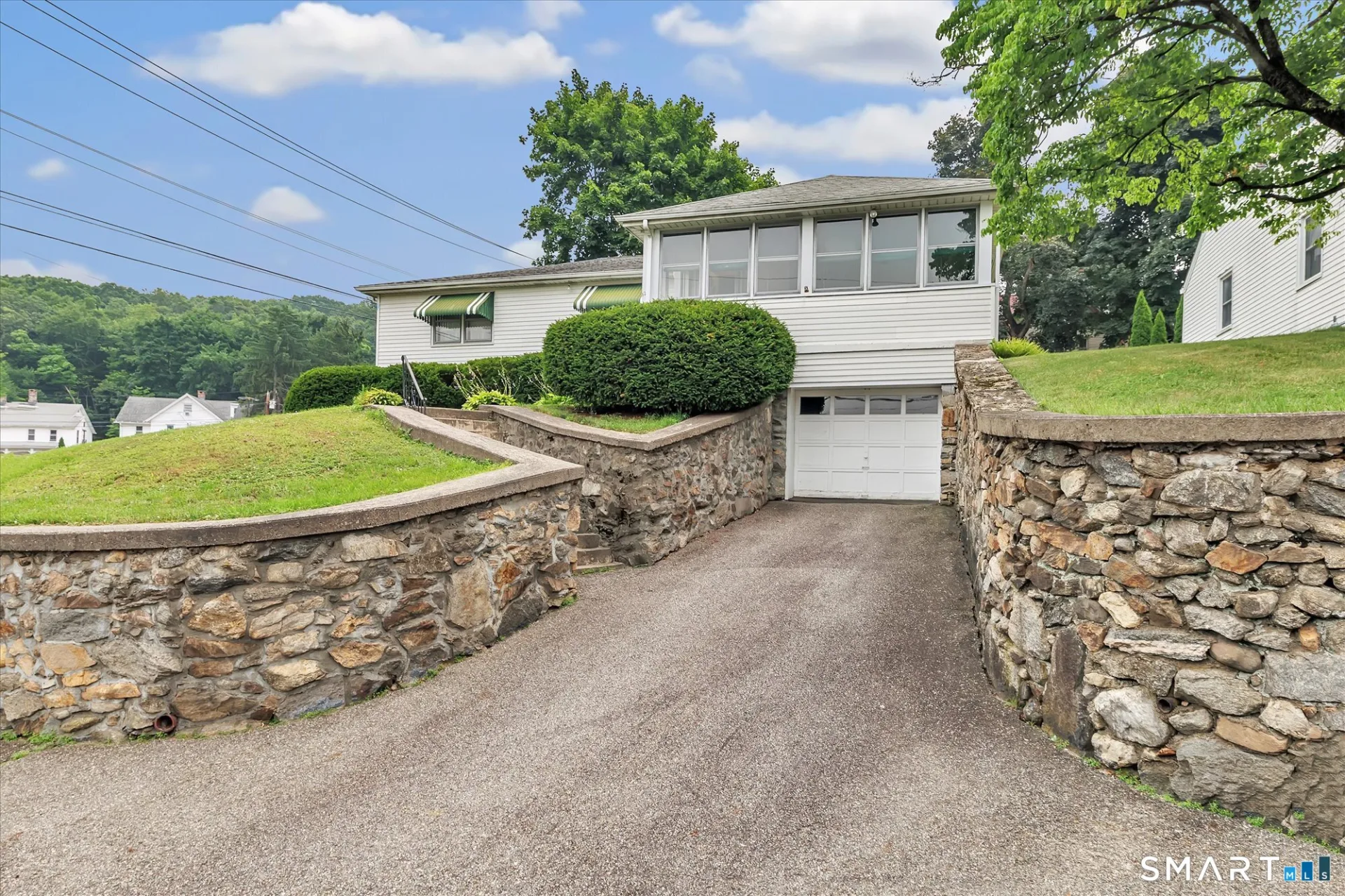 124 North Cliff Street, Ansonia, CT